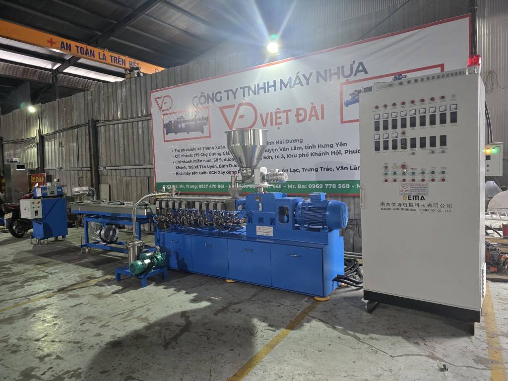 máy tạo hạt nhựa