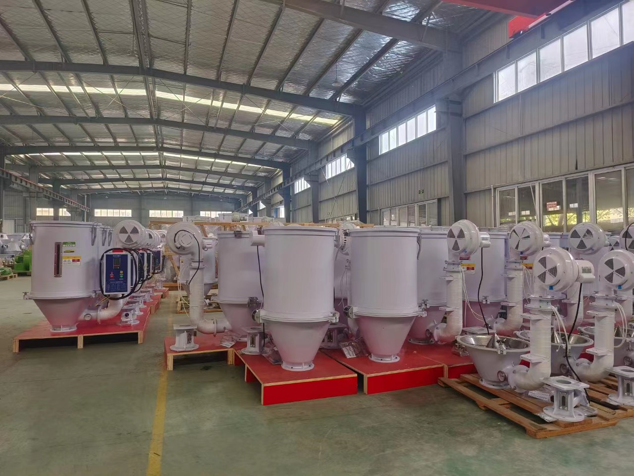 Phễu sấy nhựa cho máy ép phun và máy đùn nhựa