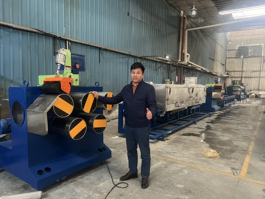 Máy sản xuất dây đai nhựa PET tự động