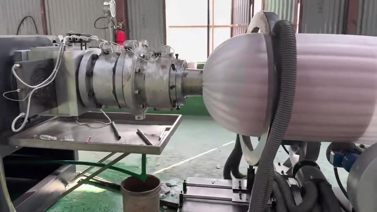 máy đùn màng xốp foam PE